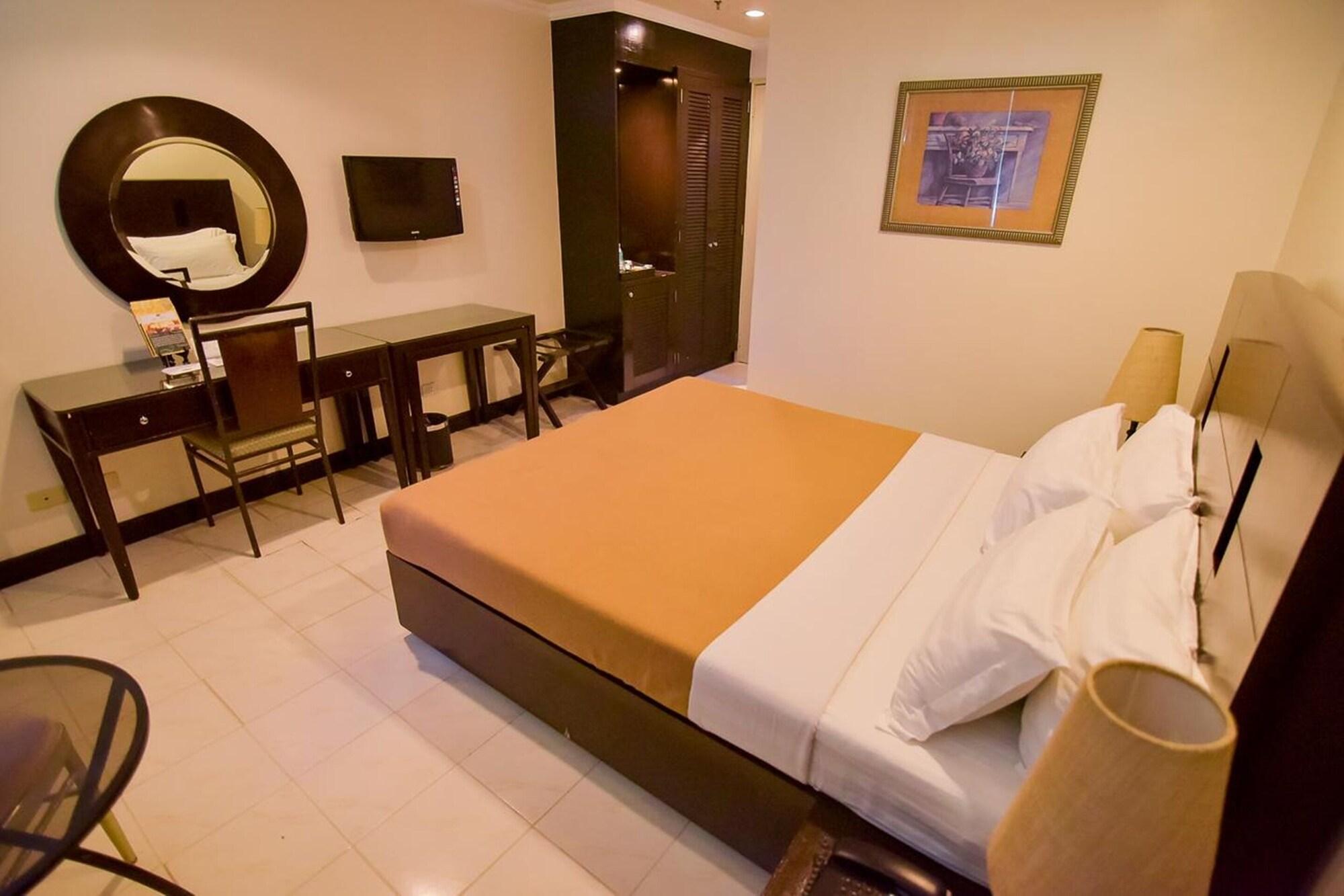 Hotel Tavern Суригао Экстерьер фото